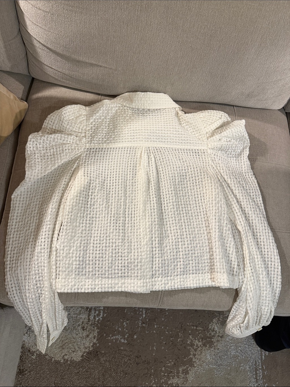 Maeve White Sheer Textured Puff-Sleeve Button-Down Blouse - Picture 7 of 9